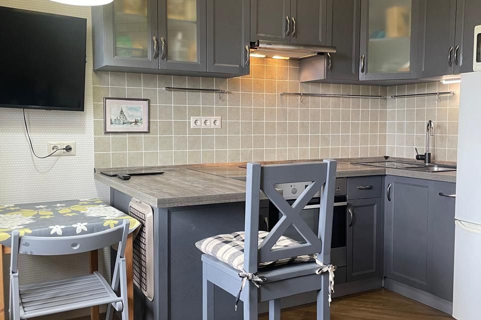 Продаётся 1-комнатная квартира, 42 м²