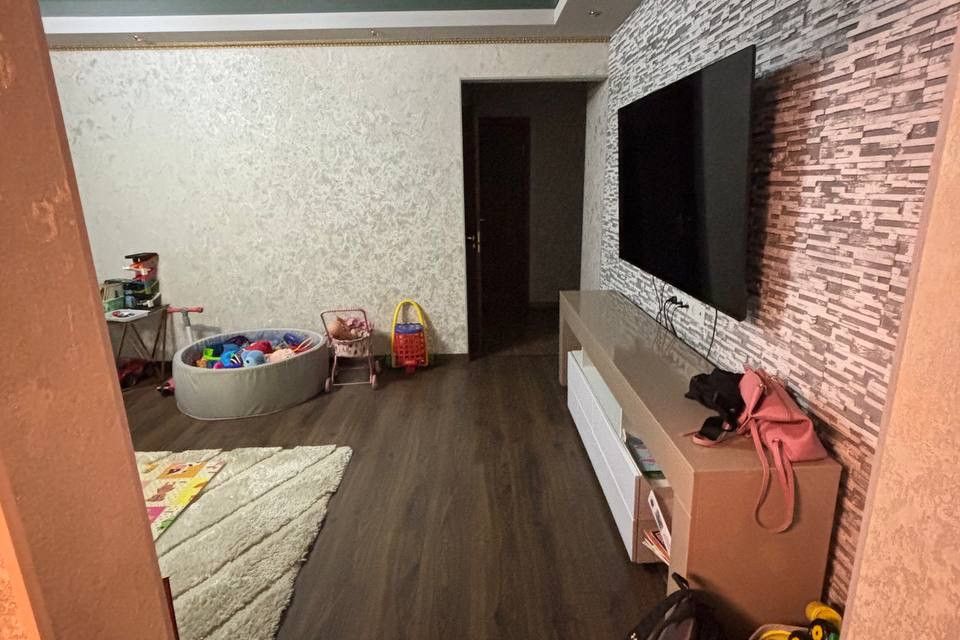 Продаётся 3-комнатная квартира, 80 м²