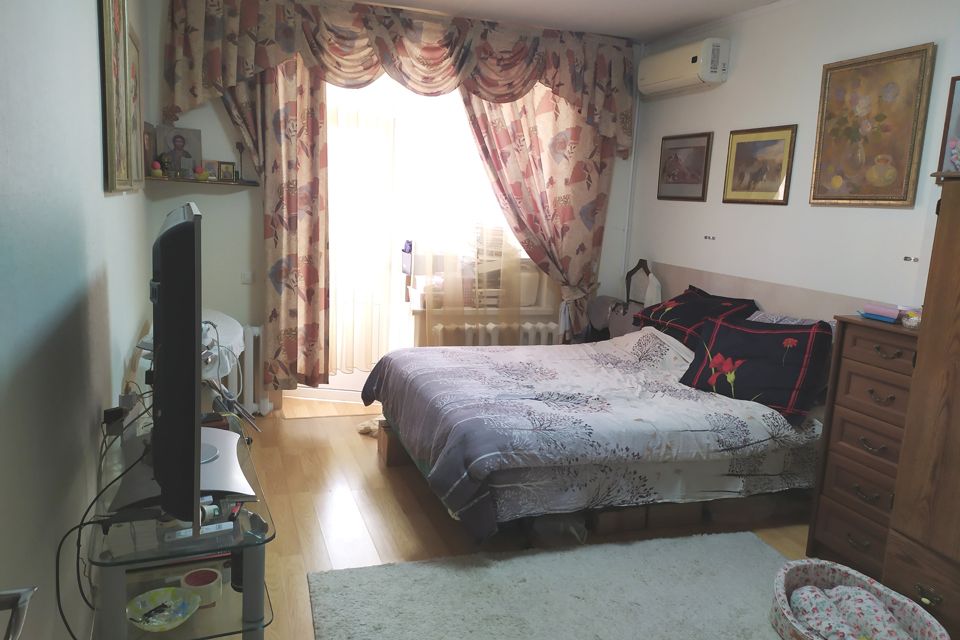 Продаётся 1-комнатная квартира, 40.8 м²