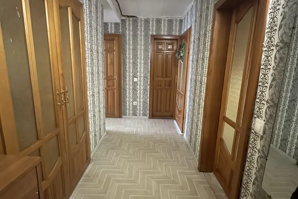 Продаётся 3-комнатная квартира, 112 м²