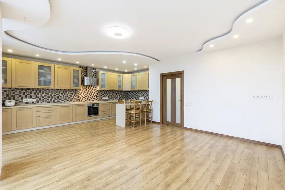 Продаётся 3-комнатная квартира, 111.9 м²