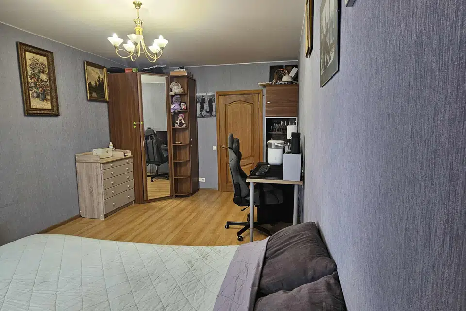 Продаётся 1-комнатная квартира, 42 м²