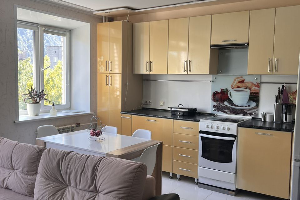 Продаётся 3-комнатная квартира, 59.4 м²