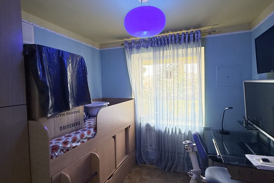 Продаётся 4-комнатная квартира, 99.4 м²