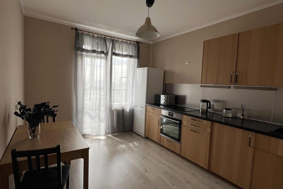 Продаётся 1-комнатная квартира, 42.7 м²