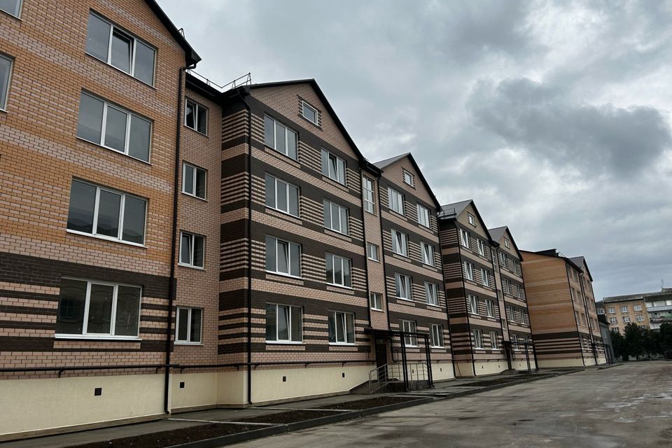Продаётся 3-комнатная квартира, 102.3 м²