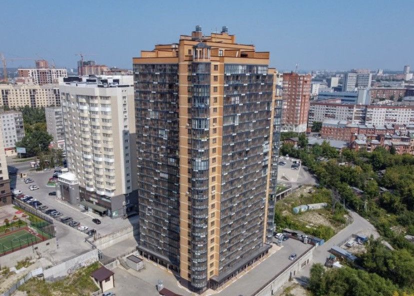 Продаётся 3-комнатная квартира, 114 м²