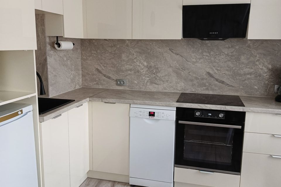 Продаётся 3-комнатная квартира, 56.6 м²