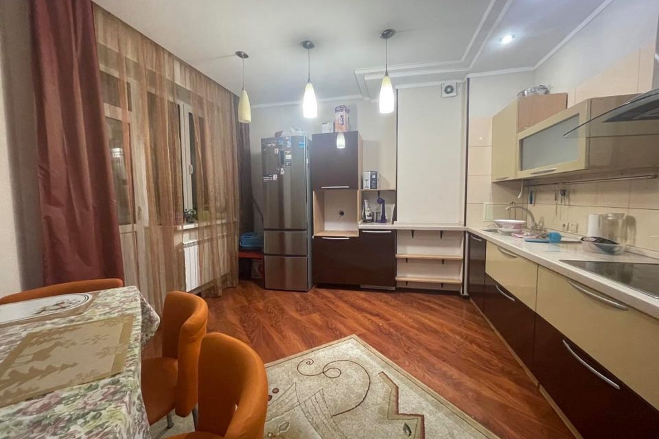 Продаётся 2-комнатная квартира, 78.2 м²
