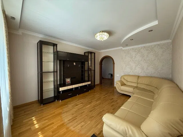 Продаётся 2-этажный дом, 140 м²