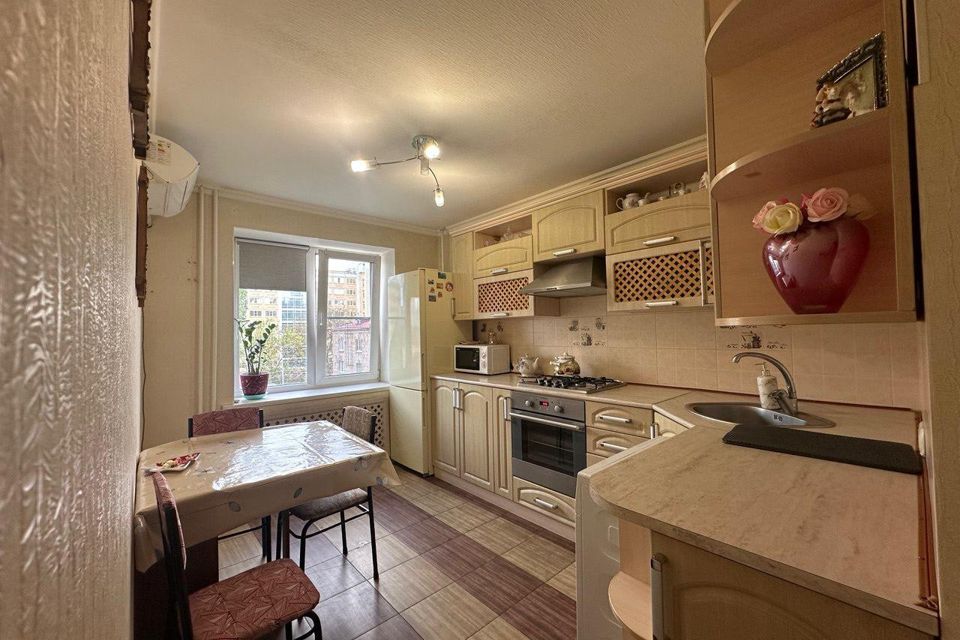 Продаётся 1-комнатная квартира, 35.7 м²