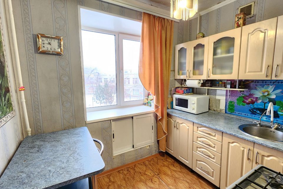 Продаётся 3-комнатная квартира, 60.9 м²