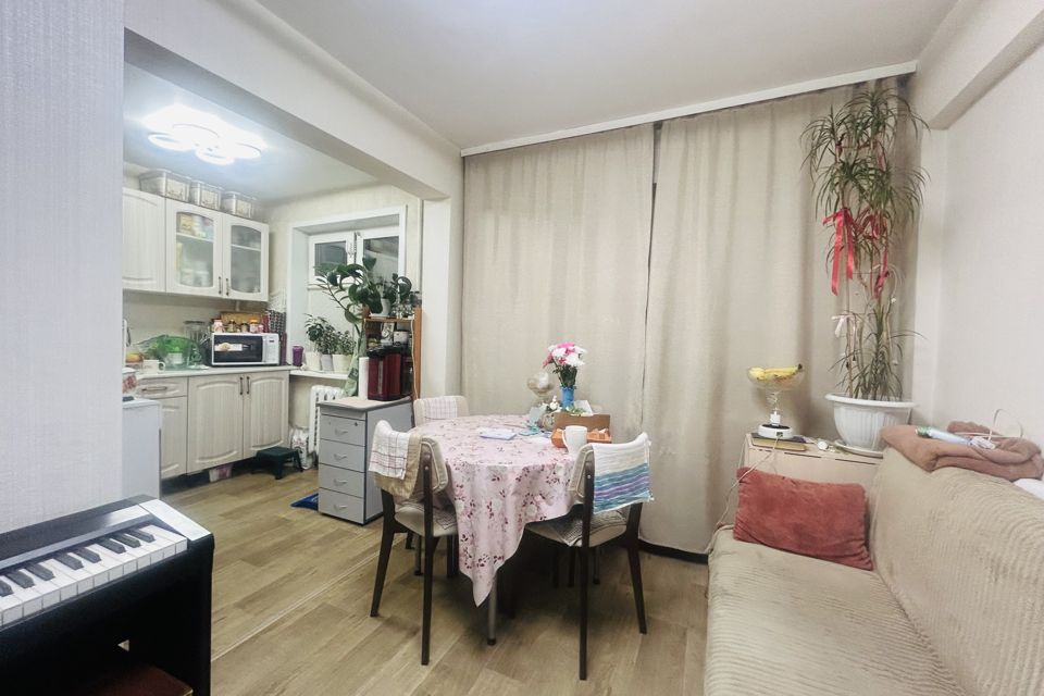Продаётся 3-комнатная квартира, 55 м²