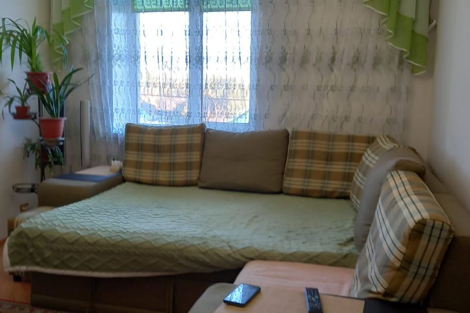 Продаётся 3-комнатная квартира, 61.7 м²