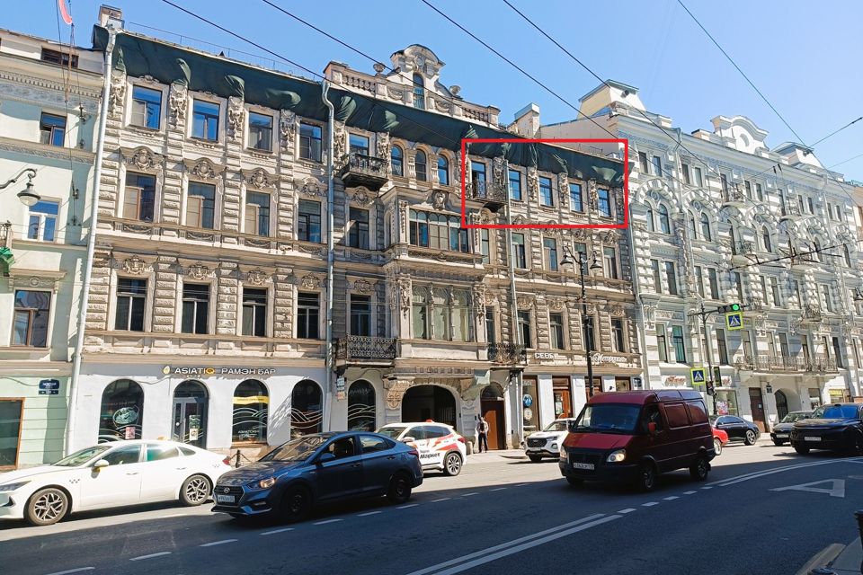 Продаётся 4-комнатная квартира, 161.3 м²