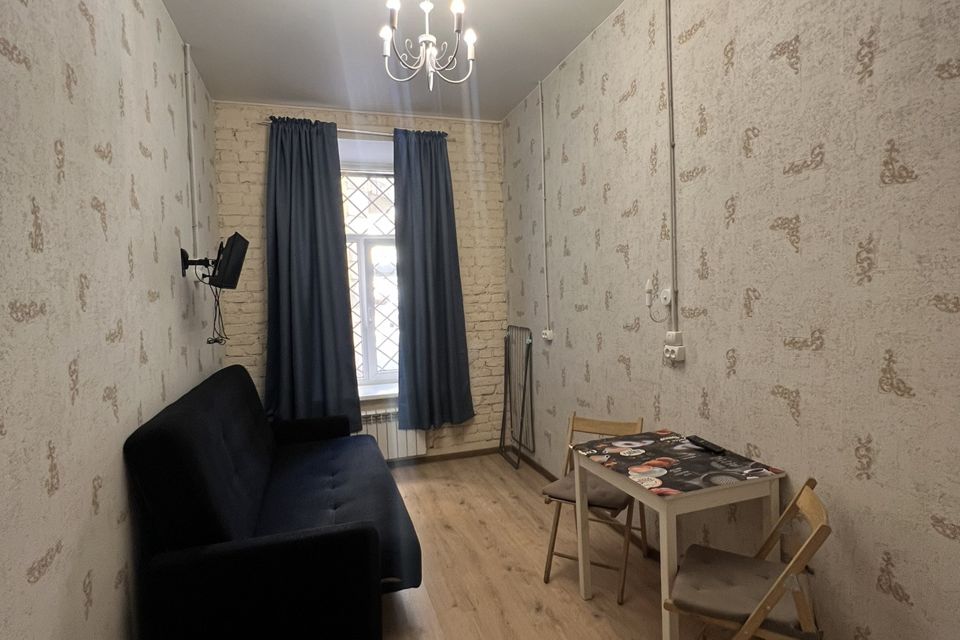Продаётся 5 комнат в 5-комн. квартире, 20.8 м²