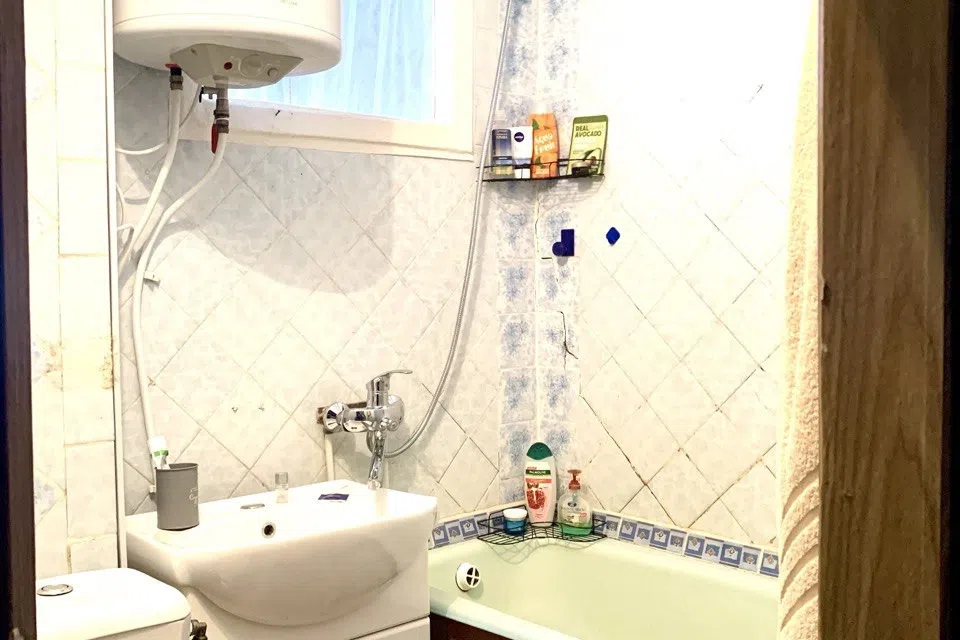 Продаётся 2-комнатная квартира, 42.4 м²