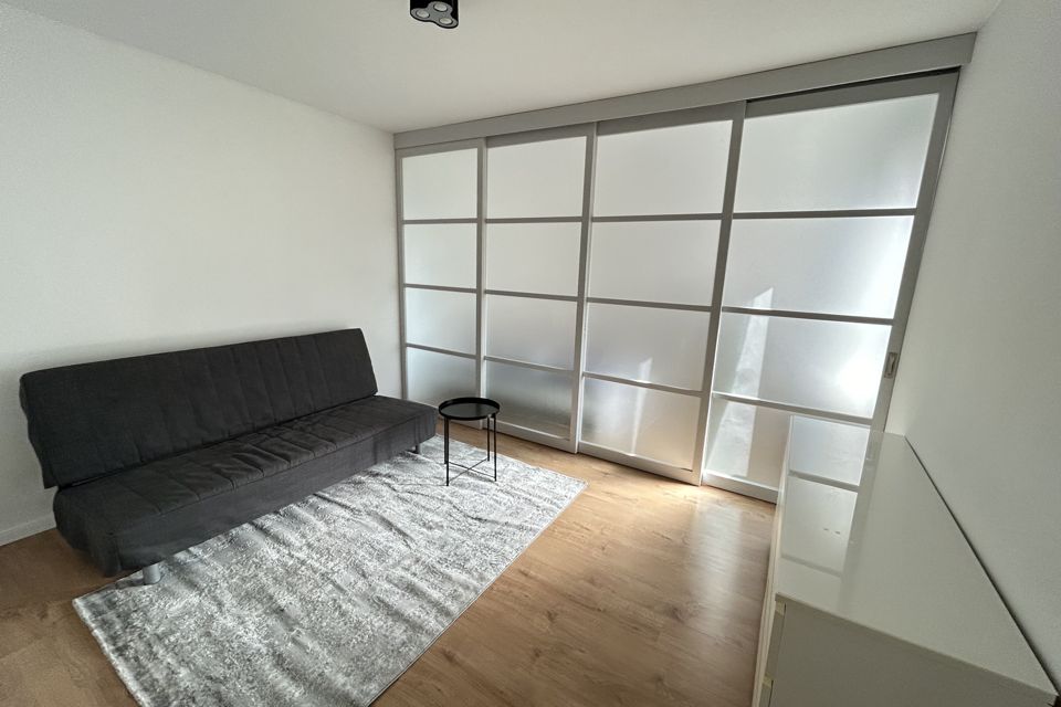 Продаётся 1-комнатная квартира, 49 м²