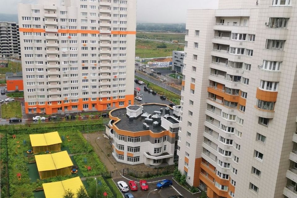 Продаётся 3-комнатная квартира, 90 м²