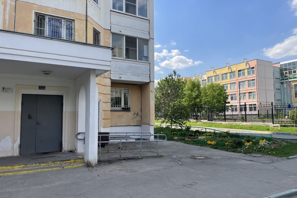 Продаётся 1-комнатная квартира, 42.2 м²