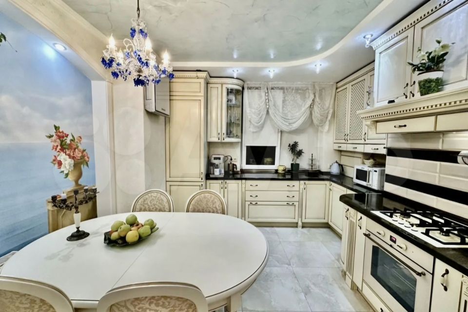 Продаётся 3-комнатная квартира, 82.3 м²