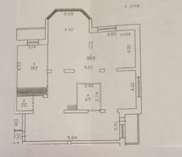 Продаётся 3-комнатная квартира, 137 м²