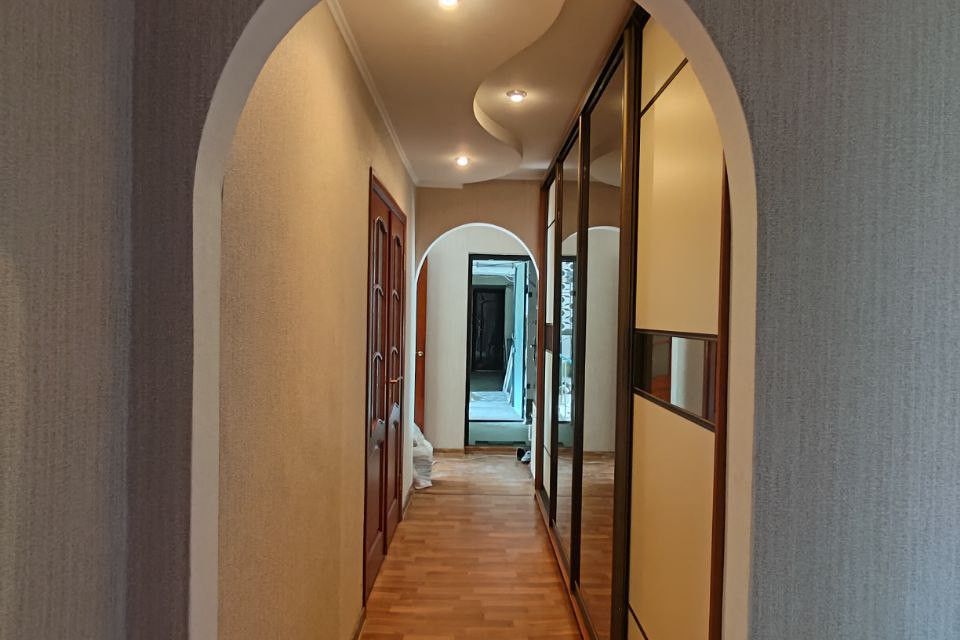 Продаётся 3-комнатная квартира, 70 м²