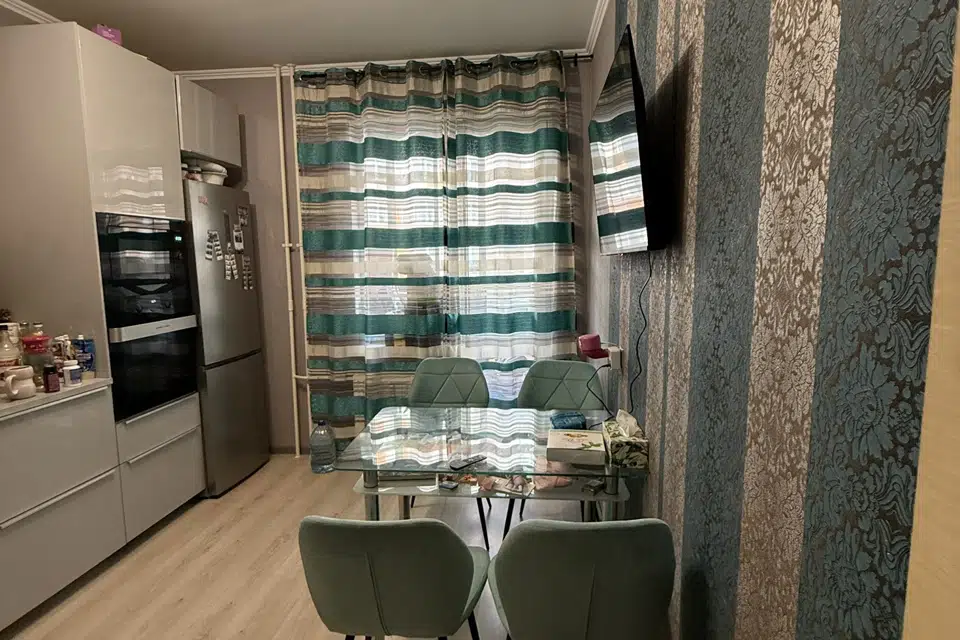 Продаётся 2-комнатная квартира, 57.7 м²