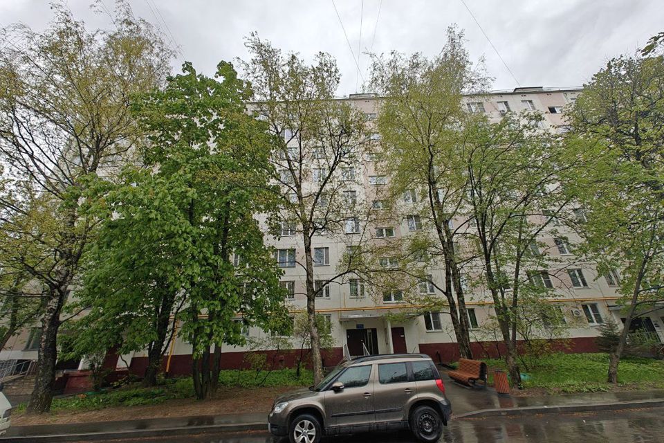 Продаётся 3 комнаты в 3-комн. квартире, 18.5 м²