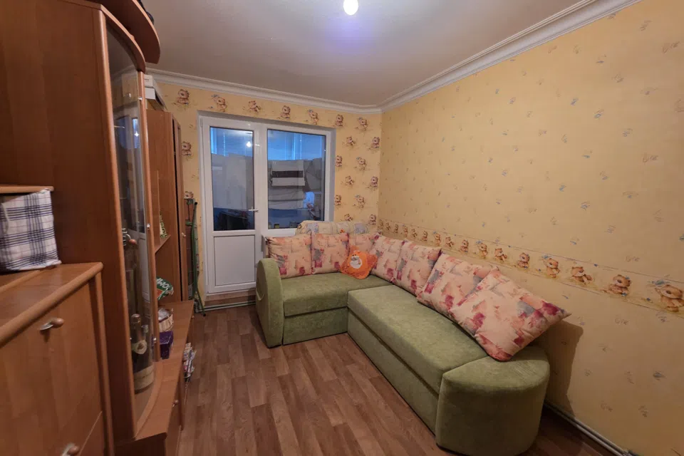 Продаётся 4-комнатная квартира, 83 м²