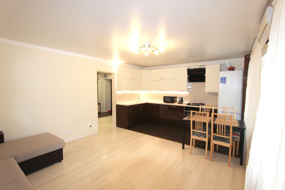 Продаётся 1-комнатная квартира, 52 м²