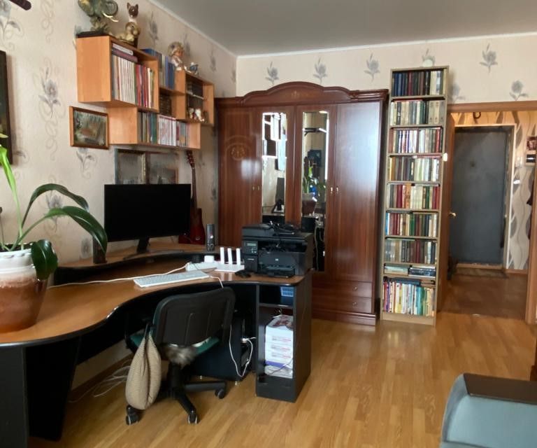 Продаётся 1-комнатная квартира, 48 м²