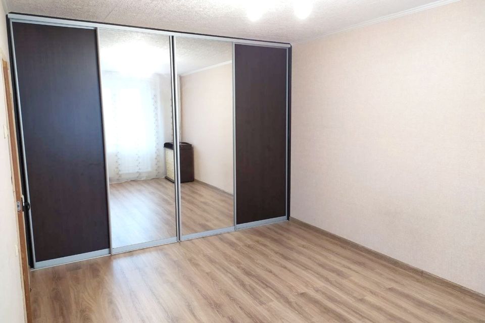 Продаётся 1-комнатная квартира, 37.8 м²