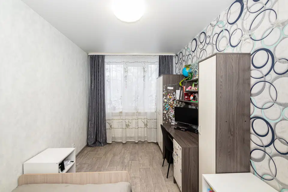 Продаётся 3-комнатная квартира, 58.2 м²