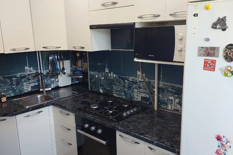Продаётся 3-комнатная квартира, 58.4 м²