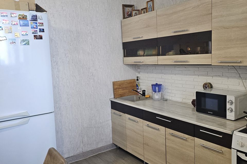 Продаётся 1-комнатная квартира, 38 м²