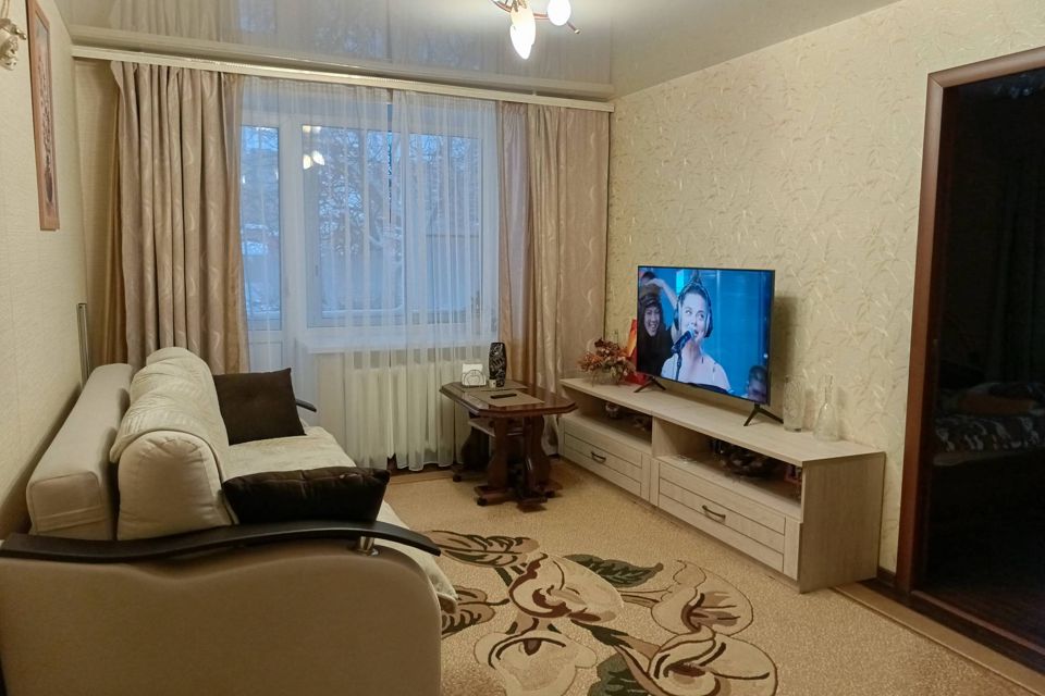 Продаётся 3-комнатная квартира, 51.8 м²