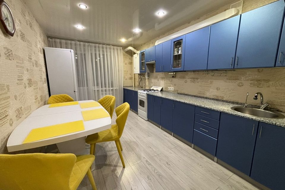 Продаётся 2-комнатная квартира, 83 м²