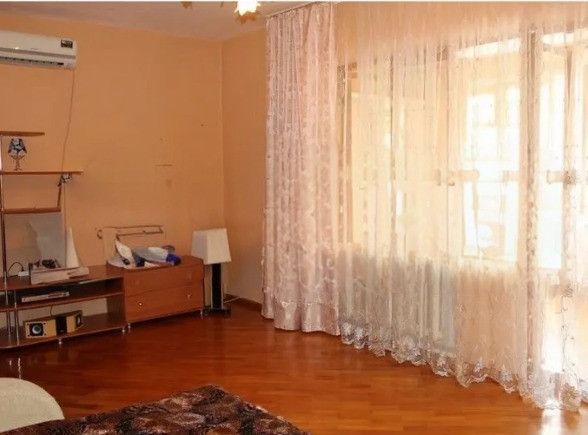 Продаётся 2-комнатная квартира, 55.8 м²