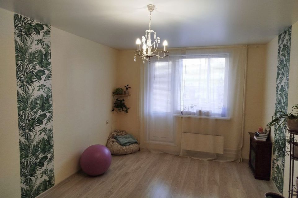 Продаётся 1-комнатная квартира, 37.8 м²