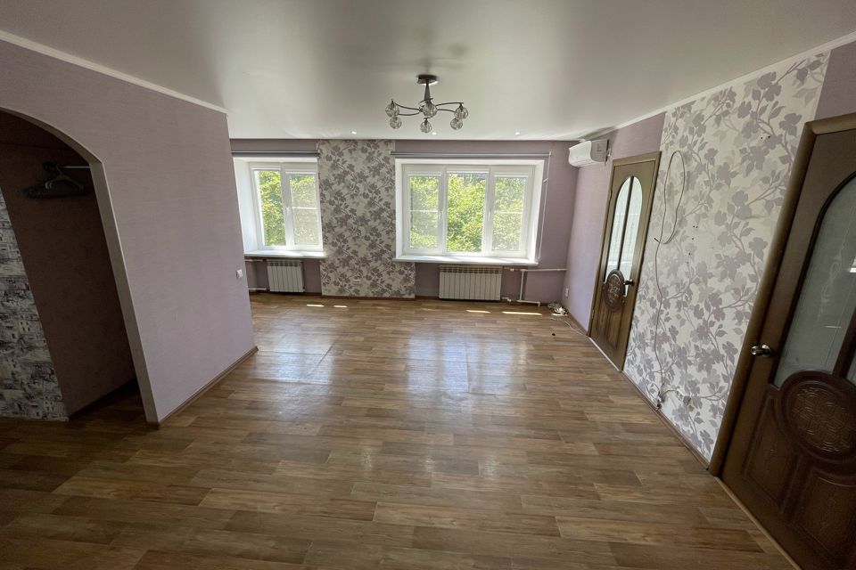 Продаётся 3-комнатная квартира, 60.5 м²