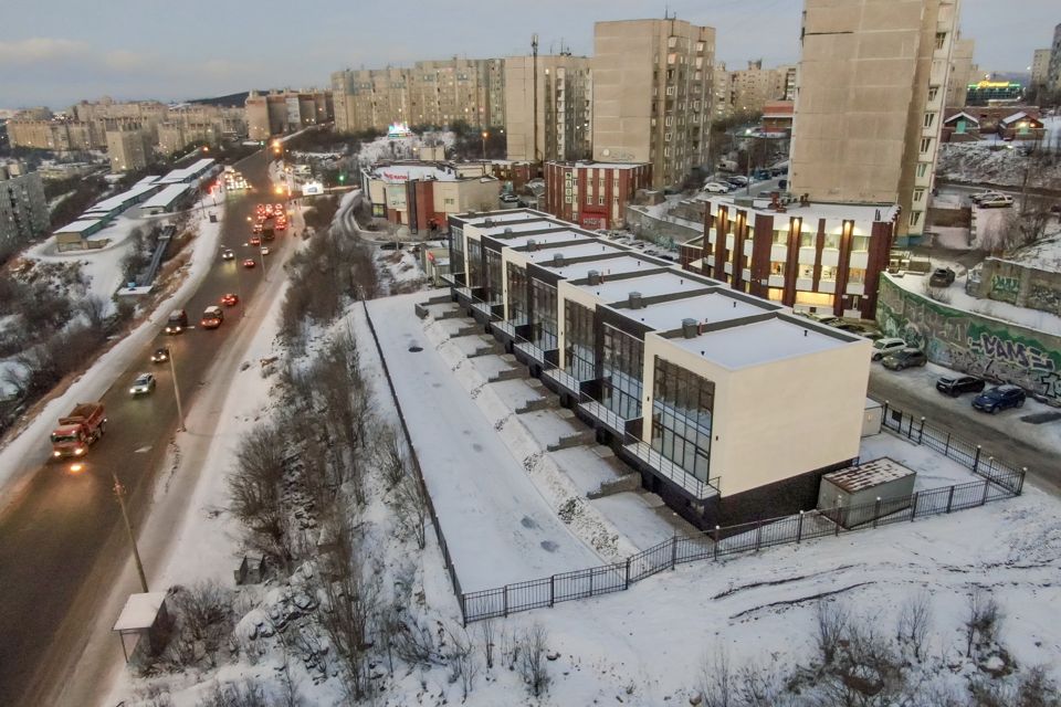 Продаётся 4-комнатная квартира, 230 м²