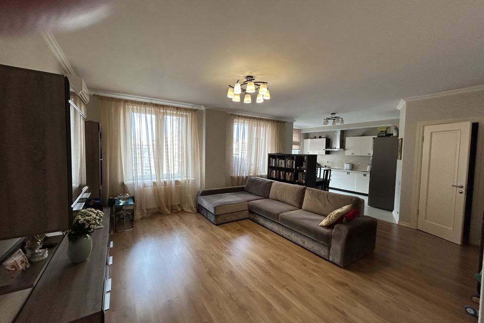 Продаётся 3-комнатная квартира, 103.6 м²