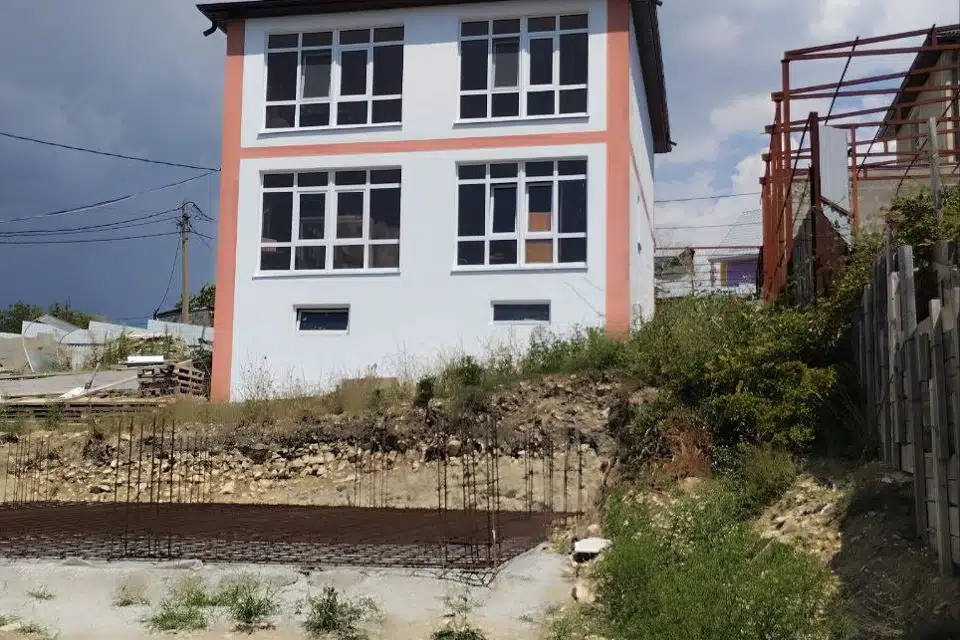 Продаётся 3-этажный дом, 146 м²