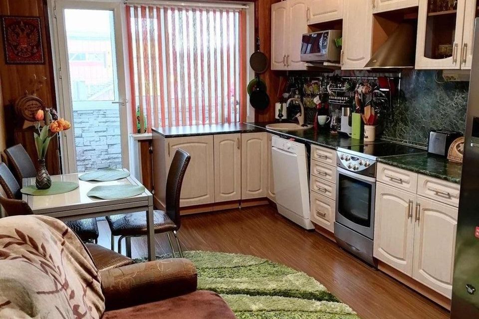 Продаётся 3-комнатная квартира, 61.5 м²