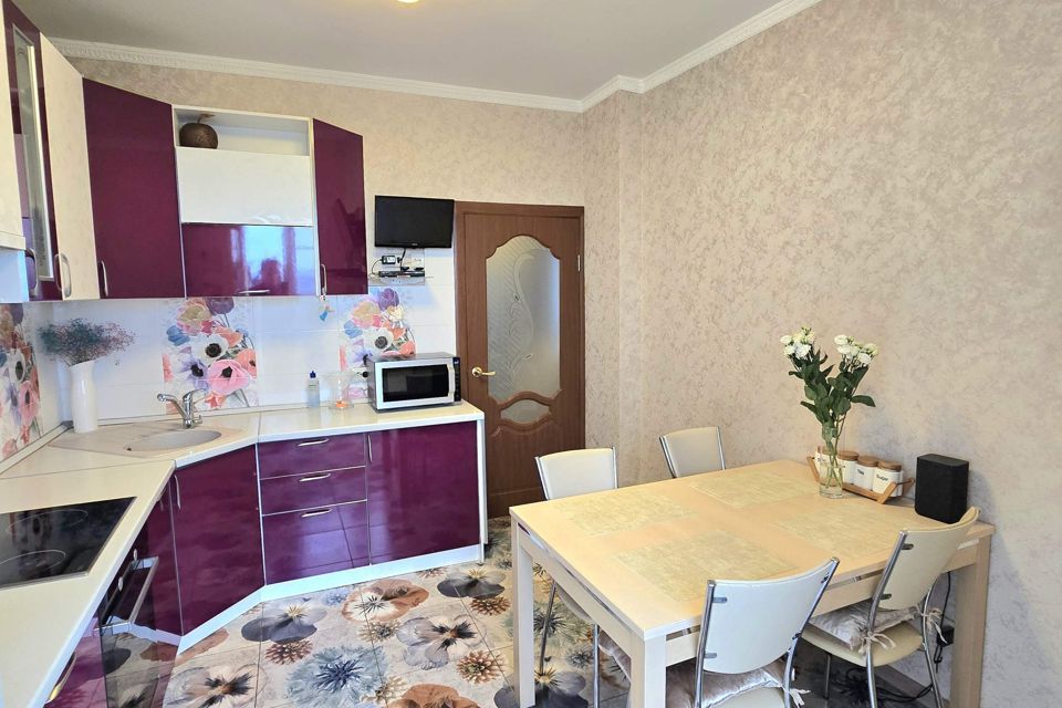 Продаётся 3-комнатная квартира, 74.8 м²