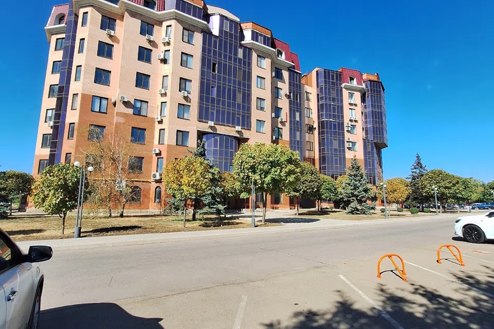 Продаётся 3-комнатная квартира, 116 м²