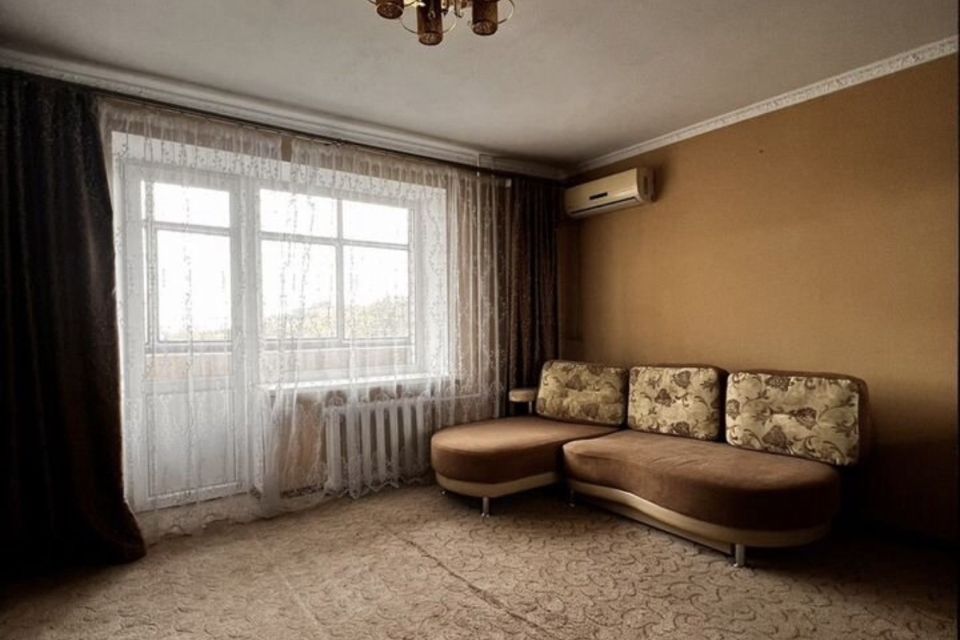 Сдаётся 2-комнатная квартира, 56 м²