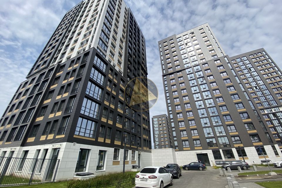 Продаётся 2-комнатная квартира, 77.55 м²