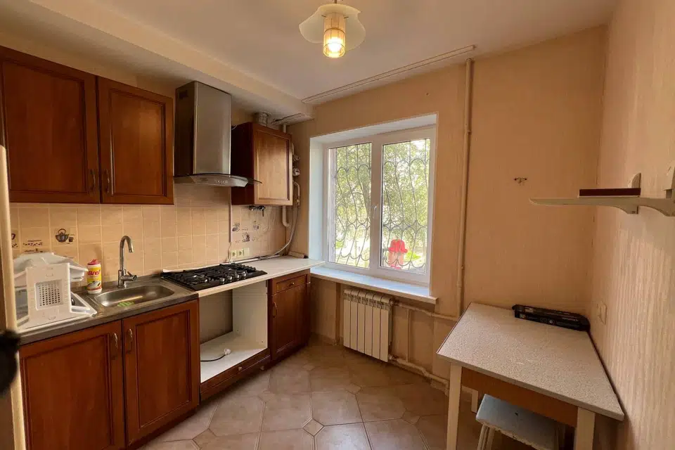 Продаётся 3-комнатная квартира, 49.7 м²